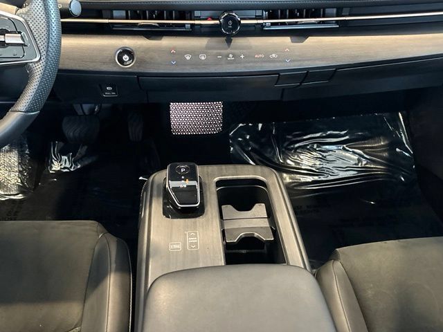 Used 2024 Nissan Ariya AWD image 38