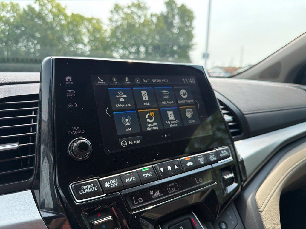 Certified 2024 Honda Odyssey EX image 32
