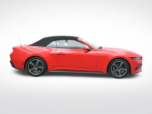 Used 2024 Ford Mustang Convertible image 4