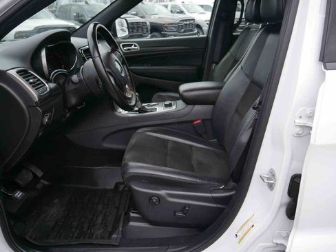 Used 2020 Jeep Grand Cherokee Altitude image 29