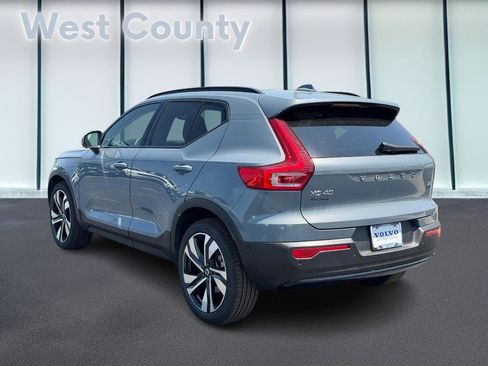 Certified 2023 Volvo XC40 B5 Plus w/ Driver Assist Package AWD/4WD image 7