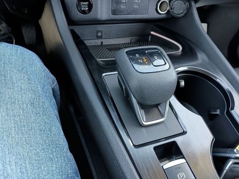 Certified 2025 Nissan Rogue SL w/ SL Premium Package image 26