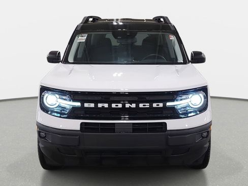 Used 2024 Ford Bronco Sport Outer Banks w/ Tech Package image 2