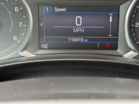Used 2022 GMC Terrain SLE FWD image 11