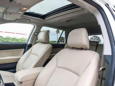 Used 2019 Subaru Outback 2.5i Limited AWD/4WD image 17