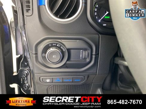 Used 2024 Jeep Wrangler High Altitude AWD/4WD image 13