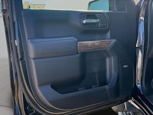 Used 2019 Chevrolet Silverado 1500 High Country w/ High Country Premium Package AWD/4WD image 26