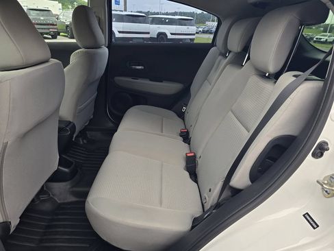 Used 2020 Honda HR-V LX image 12