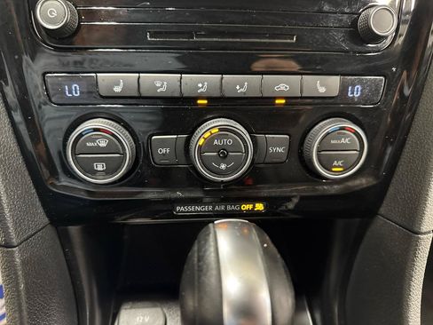 Used 2020 Volkswagen Passat 2.0T SE FWD image 21