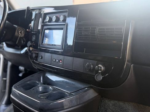 Used 2013 GMC Savana 1500 RWD image 61