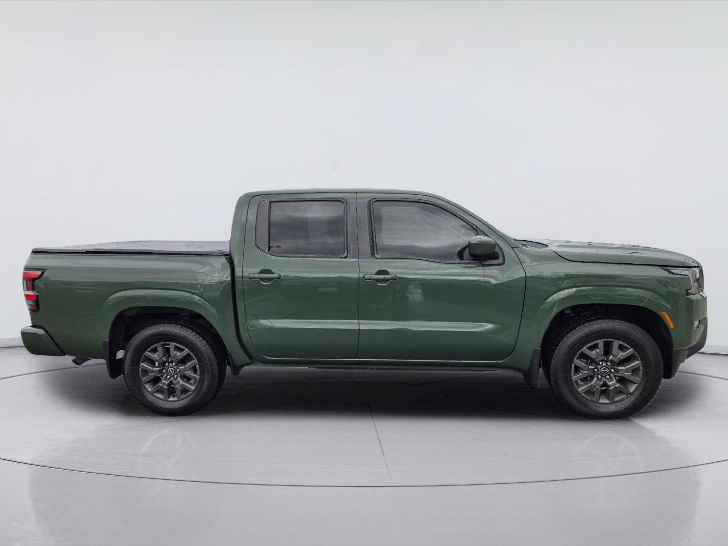 Used 2022 Nissan Frontier SV RWD image 4