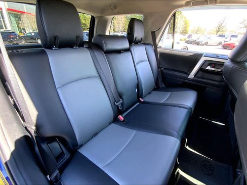 Used 2021 Toyota 4Runner SR5 Premium w/ Moonroof Package RWD image 20