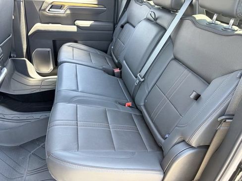 Used 2025 Chevrolet Silverado 1500 High Country AWD/4WD image 18