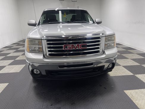 Used 2011 GMC Sierra 1500 SLE w/ All-Terrain Package AWD/4WD image 7