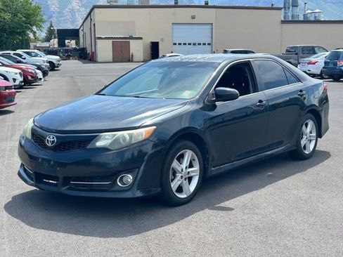 Used 2014 Toyota Camry SE FWD image 8