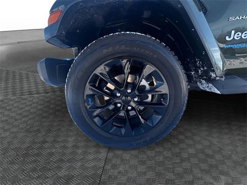 Used 2022 Jeep Wrangler Unlimited Sahara 4xe image 13