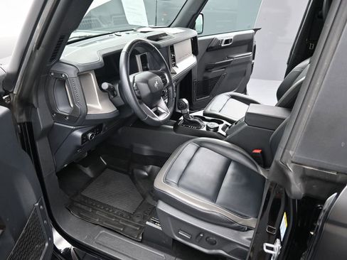 Used 2025 Ford Bronco Outer Banks w/ Matte Film Protection Package AWD/4WD image 11