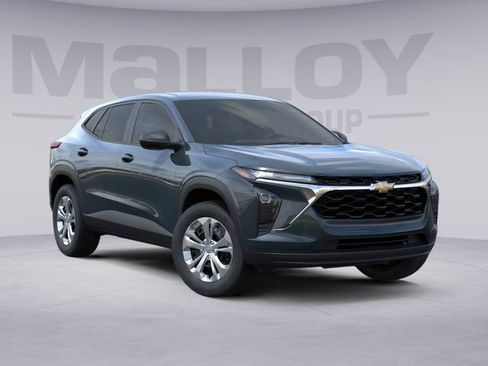 New 2026 Chevrolet Trax LS FWD image 2