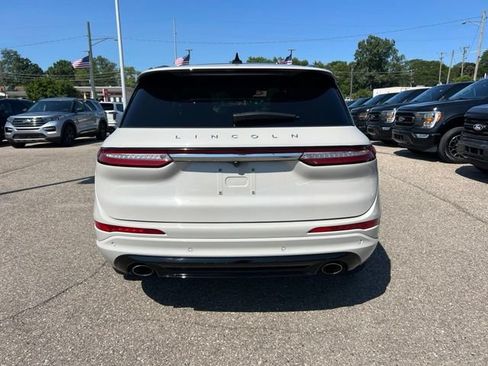 Used 2024 Lincoln Corsair Reserve w/ Equipment Group 201A AWD/4WD image 4