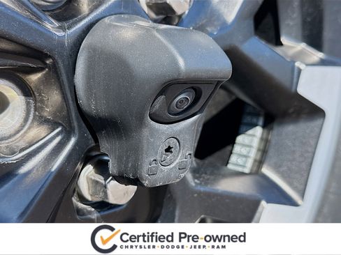 Used 2025 Jeep Wrangler Unlimited Rubicon 4xe image 16