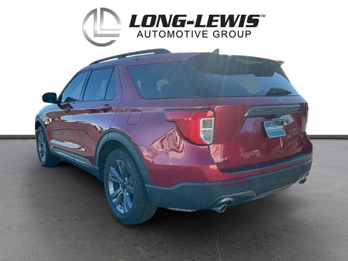 Used 2021 Ford Explorer XLT w/ Equipment Group 202A image 4