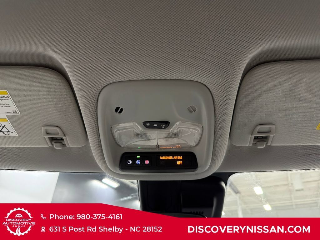 Used 2024 Chevrolet TrailBlazer LT w/ Driver Confidence Package FWD image 29