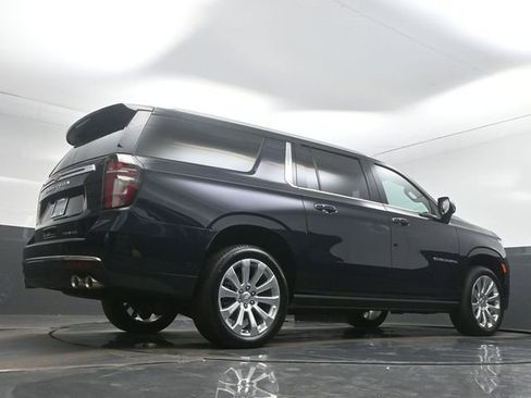 Certified 2023 Chevrolet Suburban Premier w/ Advanced Technology Package image 34