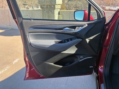 Used 2020 Buick Enclave Premium w/ Sun and Sites Package image 10