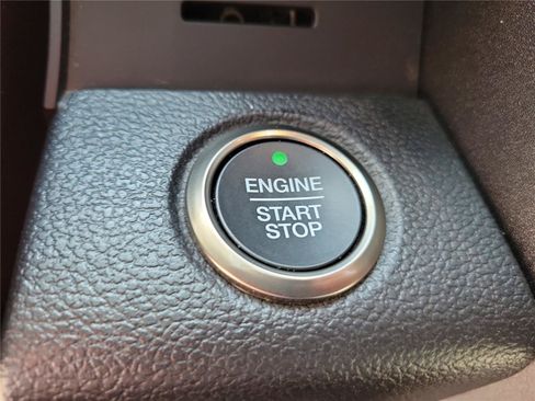 Used 2017 Ford F150 Raptor w/ Equipment Group 802A Luxury AWD/4WD image 31