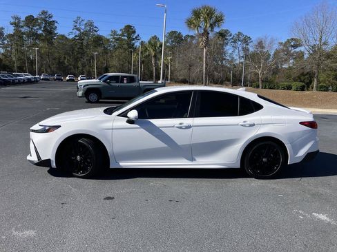 Used 2026 Toyota Camry SE image 2