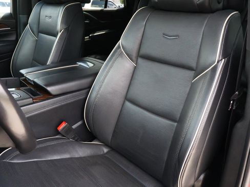 Used 2023 Cadillac Escalade Premium Luxury w/ LPO, Illumination Package image 20