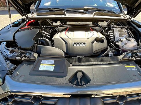 Used 2024 Audi SQ5 Prestige image 30