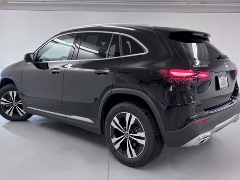 Certified 2025 Mercedes-Benz GLA 250 4MATIC image 9