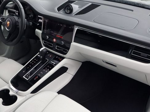 New 2026 Porsche Macan S image 25