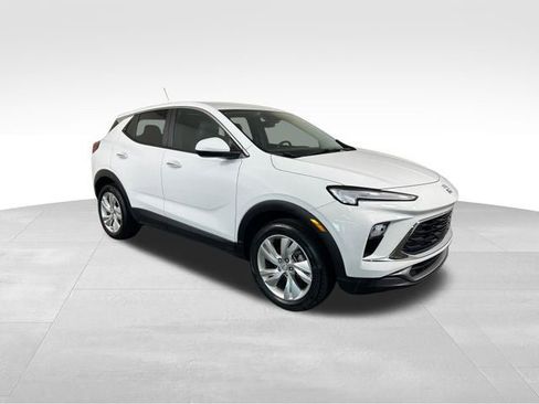 Used 2024 Buick Encore GX Preferred AWD/4WD image 8