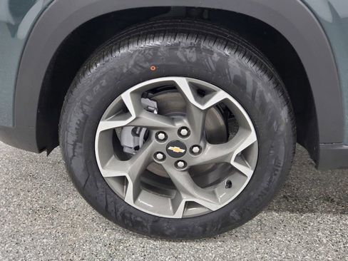 New 2026 Chevrolet Trax LT w/ Driver Confidence Package FWD image 9