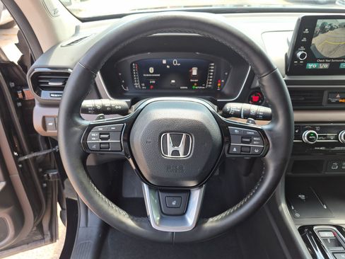 Used 2025 Honda Pilot Elite image 18