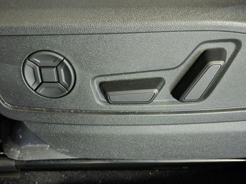 Certified 2025 Audi Q5 Prestige image 17