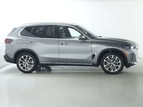 Used 2025 BMW X5 xDrive40i w/ Climate Comfort Package AWD/4WD image 10