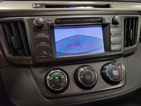 Used 2014 Toyota RAV4 LE image 16