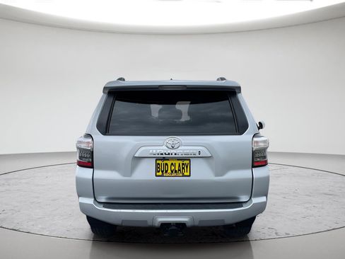 Certified 2020 Toyota 4Runner SR5 Premium AWD/4WD image 4