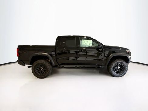 New 2025 Chevrolet Colorado ZR2 w/ Midnight Edition image 7