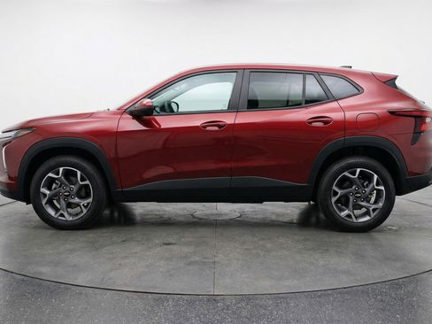 Used 2025 Chevrolet Trax LT FWD image 5