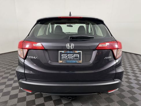 Used 2018 Honda HR-V LX image 6