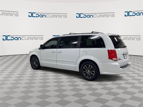 Used 2017 Dodge Grand Caravan GT image 6