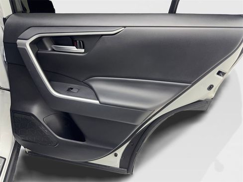 Used 2024 Toyota RAV4 XLE Premium image 43