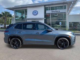 New 2026 Volkswagen Tiguan SE R-Line FWD video 3