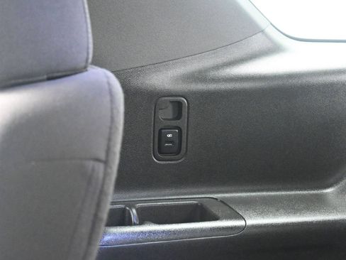 Used 2023 Chevrolet Traverse LT AWD/4WD image 36