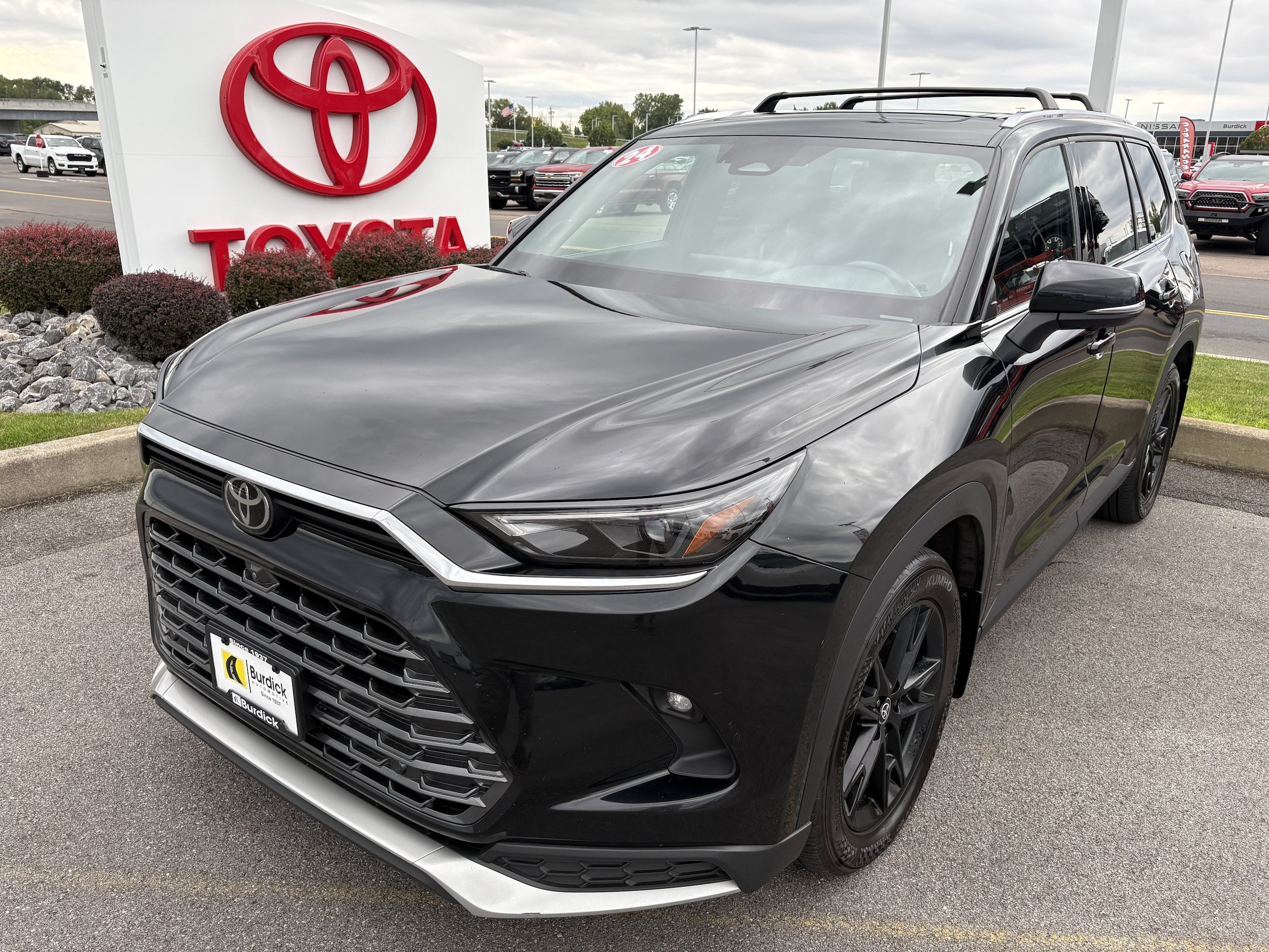 Used 2024 Toyota Grand Highlander AWD Hybrid image 1