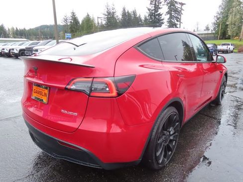 Used 2022 Tesla Model Y Performance AWD/4WD image 8